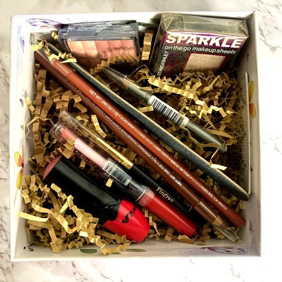 Makeup Gift Box - 10 pc - Picture 3 of 4